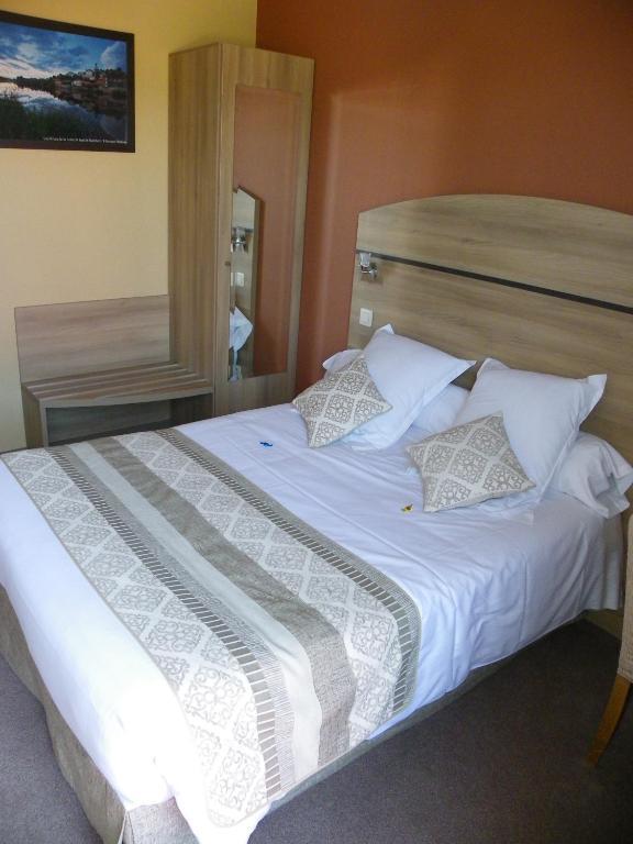 Les Etoiles Du Forez Hotel 2*