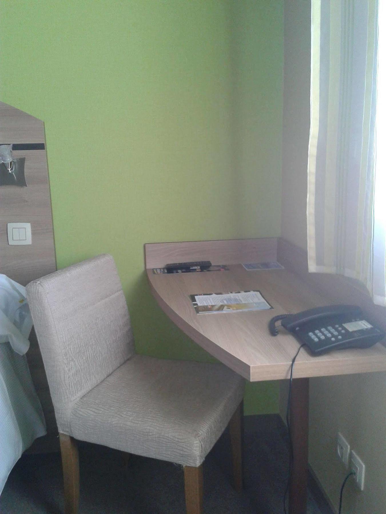 Hotel Les Etoiles Du Forez 2*